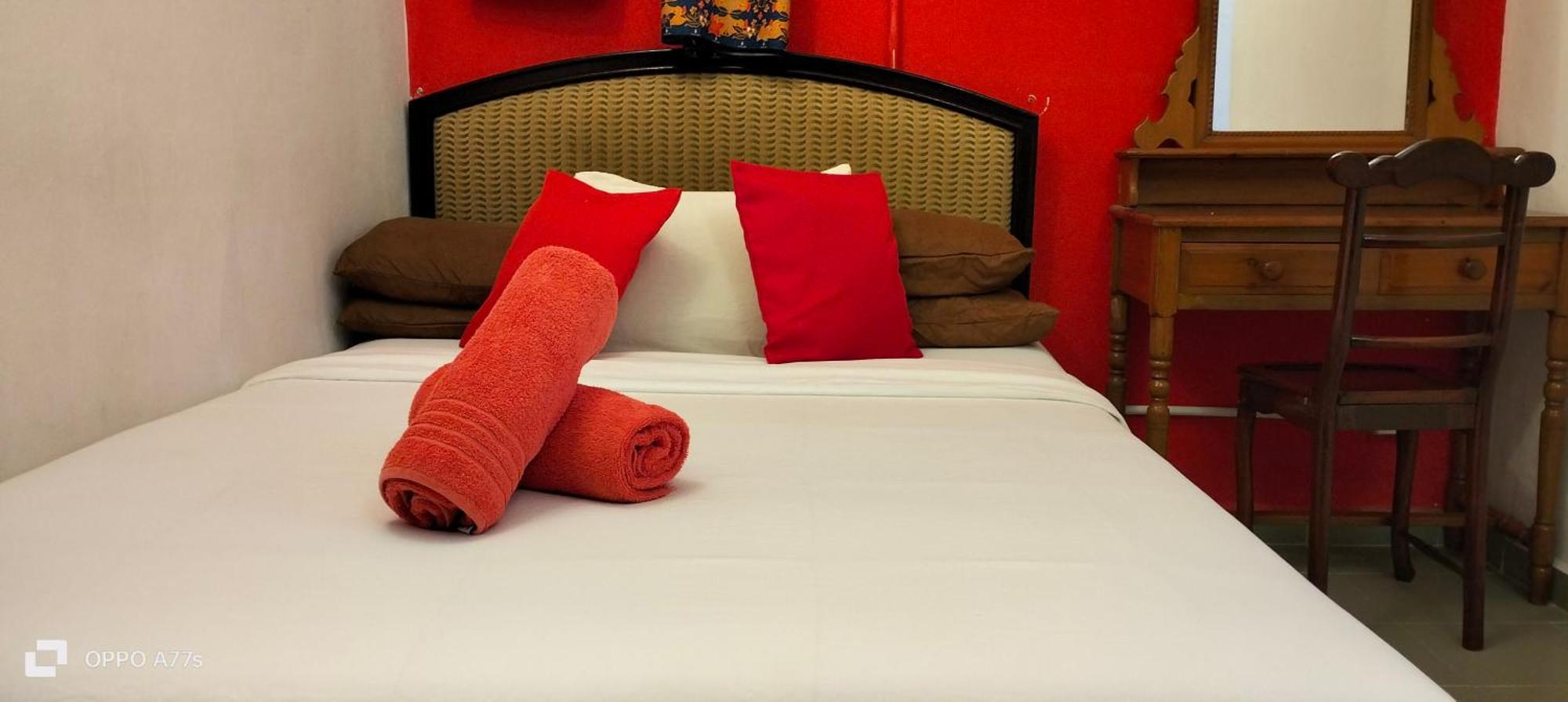 Forest Paradise Inn Teluk Bahang Private Malay Traditional House Concept Hotel By Wan エクステリア 写真