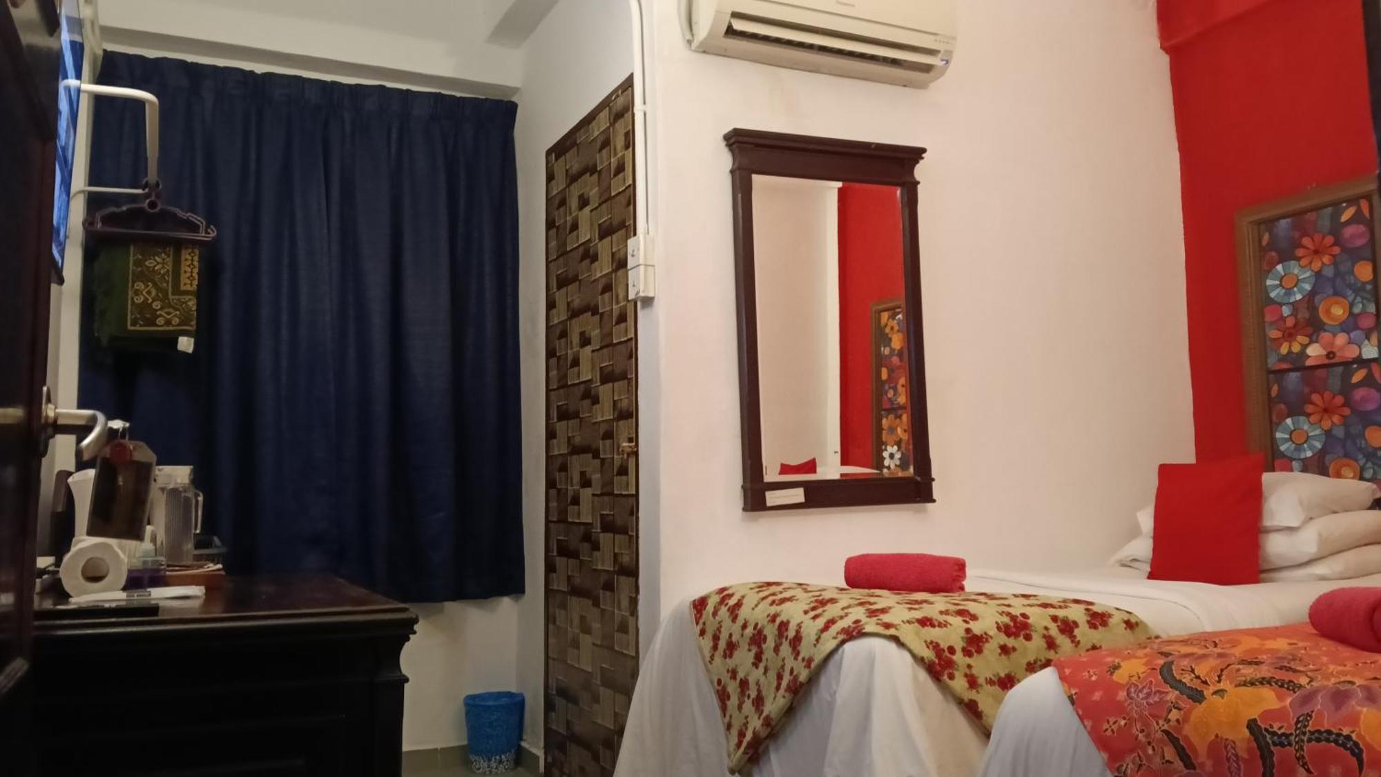 Forest Paradise Inn Teluk Bahang Private Malay Traditional House Concept Hotel By Wan 部屋 写真